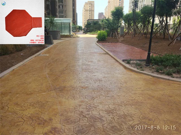 遼寧省大石橋市興隆錦繡家園小區壓模地坪